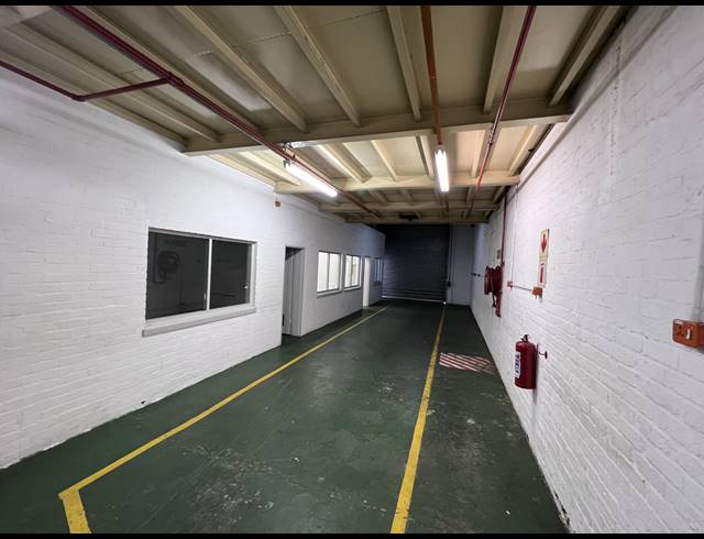 250M² FACTORY TO LET IN BELLVILLE SOUTH